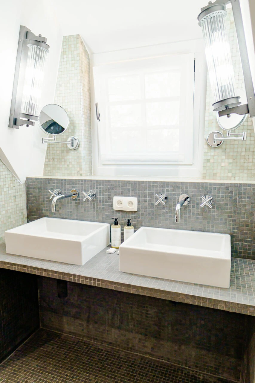 vm img 39 Chambres 26 1 853x1280 1